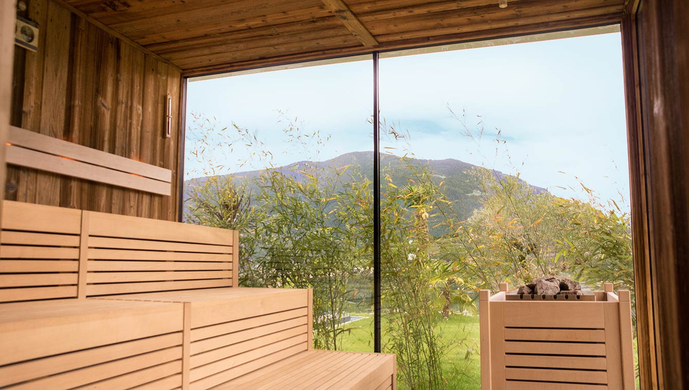 Finnische Sauna mit Panoramafenster - Unterkunft bei Meran